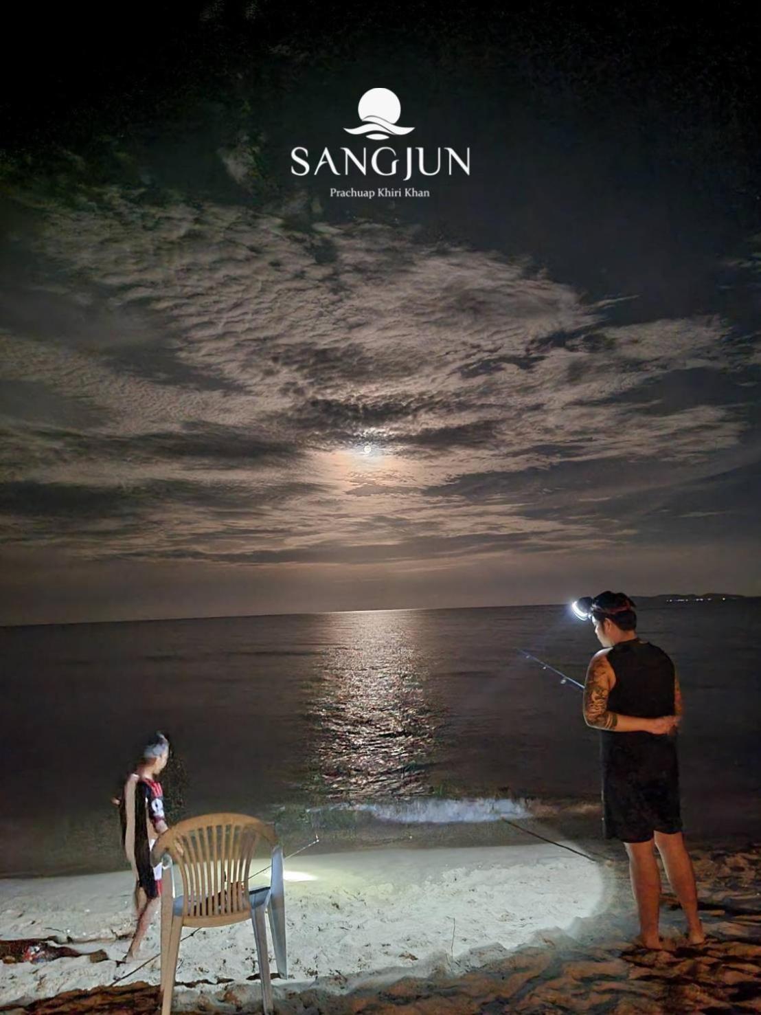 Sangjun On Beach Resort Bang Saphan Luaran gambar