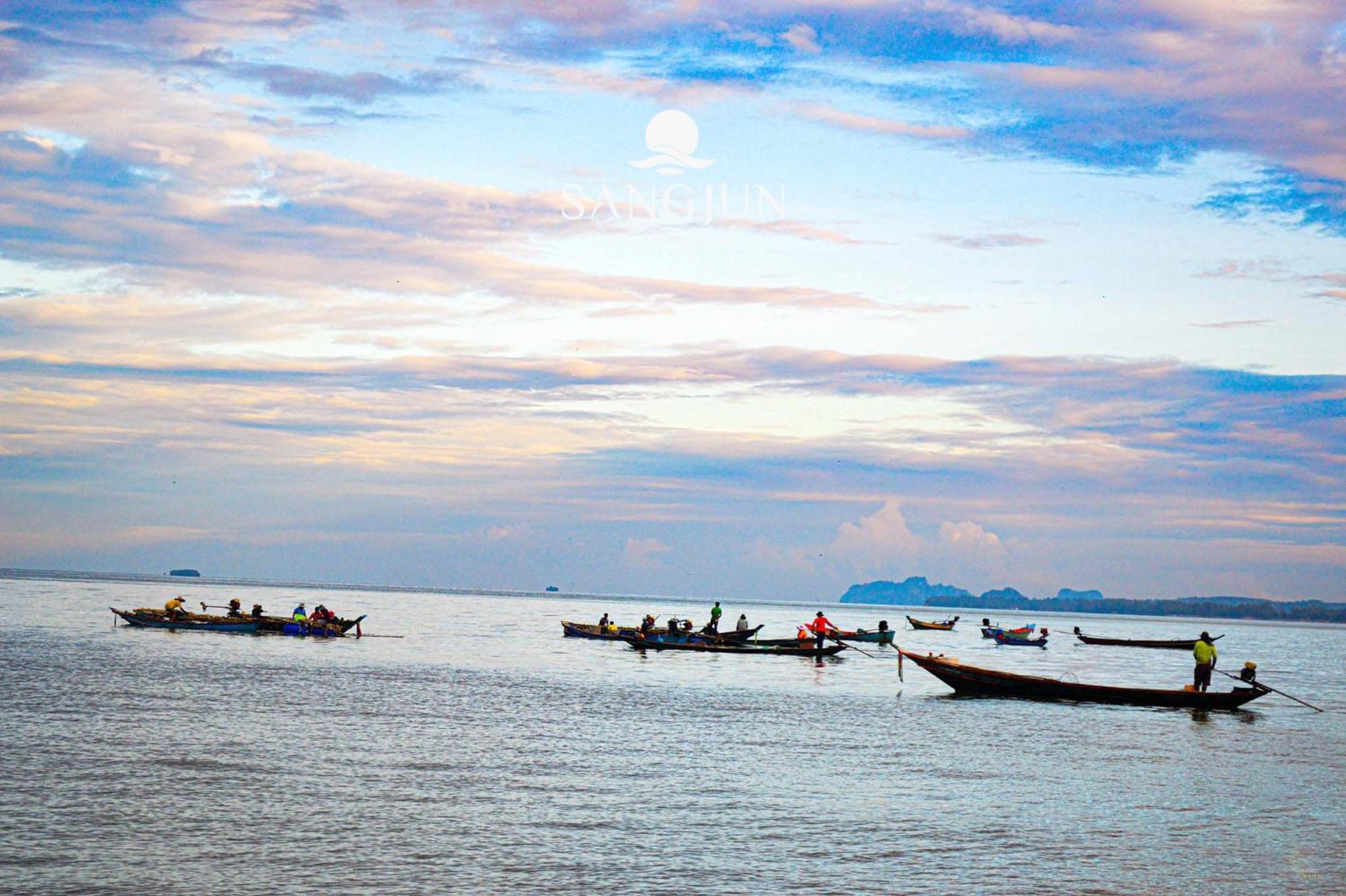 Sangjun On Beach Resort Bang Saphan Luaran gambar
