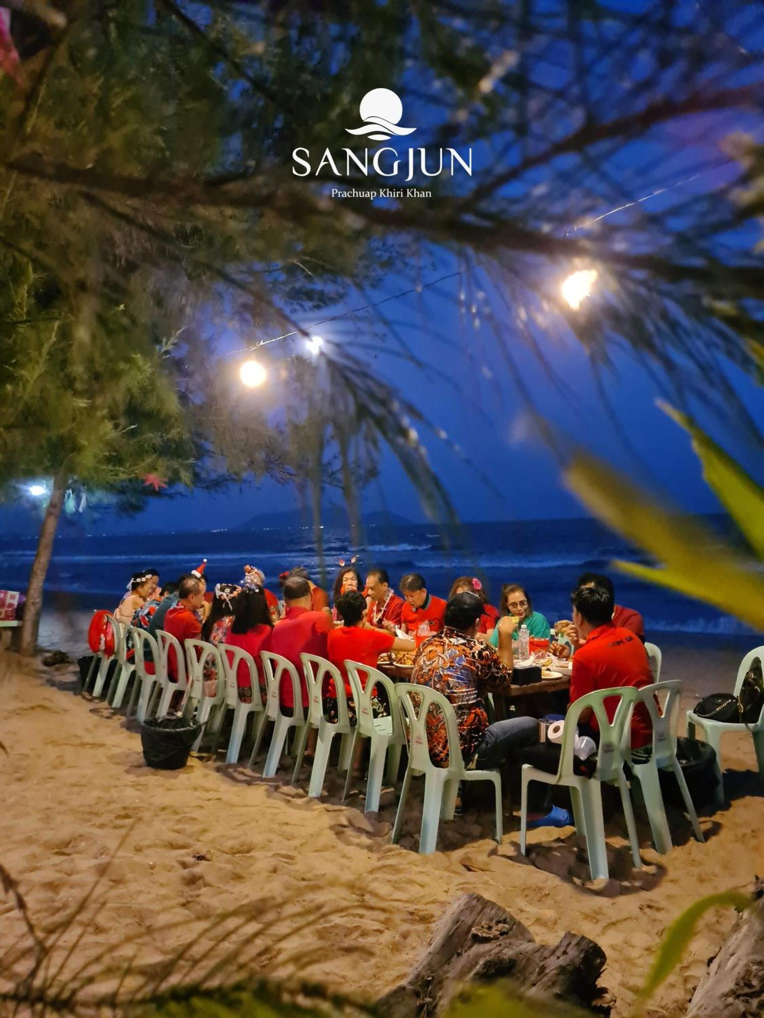 Sangjun On Beach Resort Bang Saphan Luaran gambar
