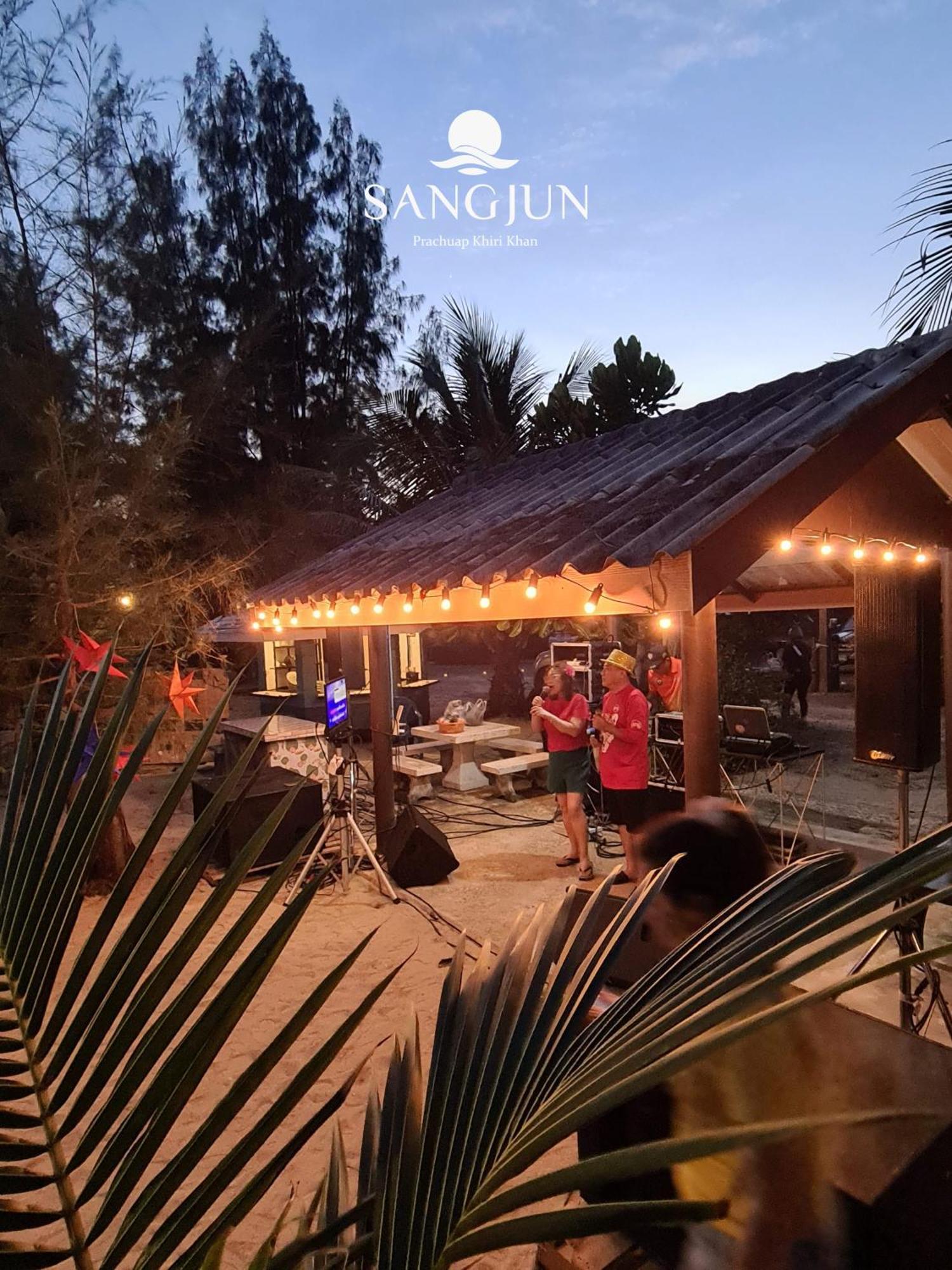 Sangjun On Beach Resort Bang Saphan Luaran gambar