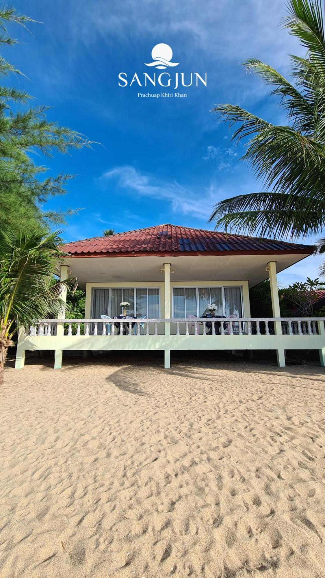 Sangjun On Beach Resort Bang Saphan Luaran gambar